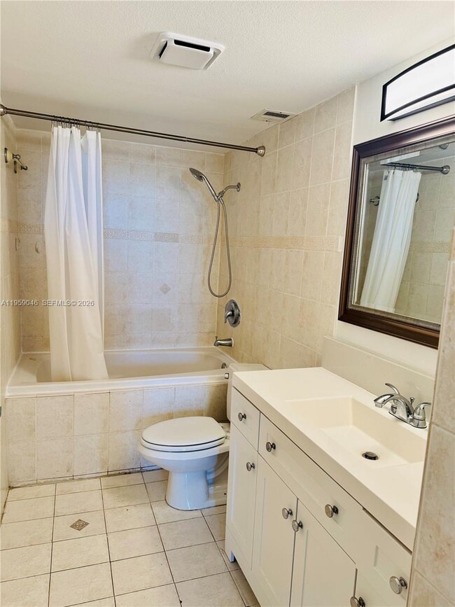 Building Photo - 13499 Biscayne Blvd