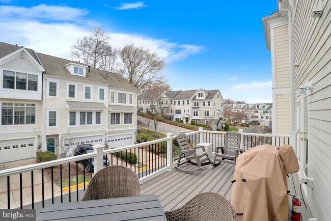 Building Photo - 92 Washington St