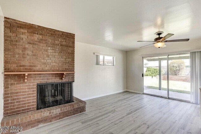 Building Photo - 40 E Fairmont Dr