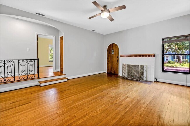 Building Photo - 6421 6th Ave N