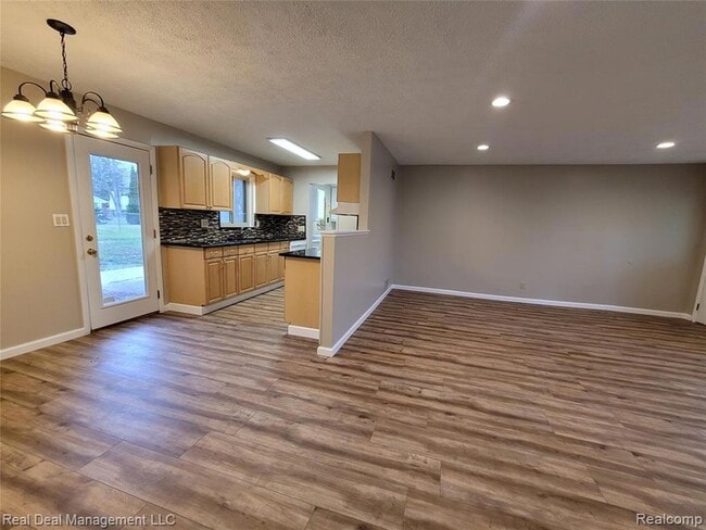 Building Photo - 2534 Depew Dr
