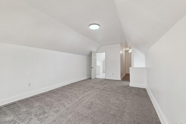 Building Photo - 1478 Helen St