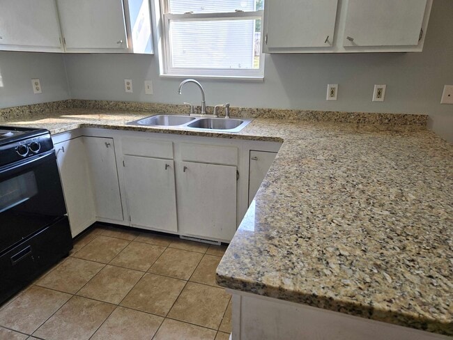 Building Photo - 906 Cedar Run Ct NW