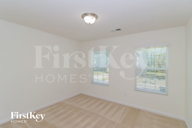 Building Photo - 114 Emperors Trl