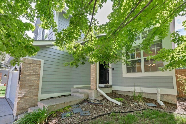 Building Photo - Spacious Home in Castle Rock
