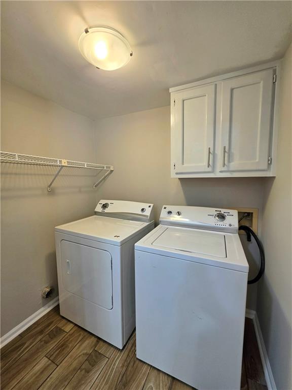 Building Photo - 765 N Parkwood Rd