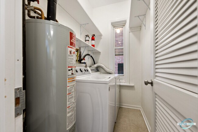 Building Photo - 3510 S Union Ave