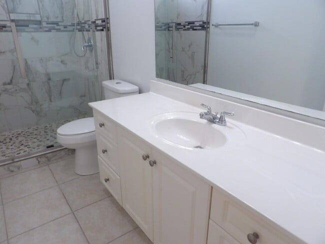 Building Photo - 5040 Capulet Cir