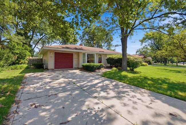 Building Photo - 1624 W Weathersfield Way