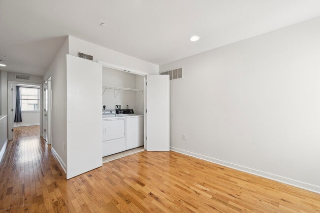 Washer & Dryer - 2638 Federal St