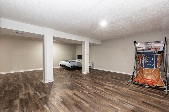 Building Photo - 2212 Foxtrot Rd