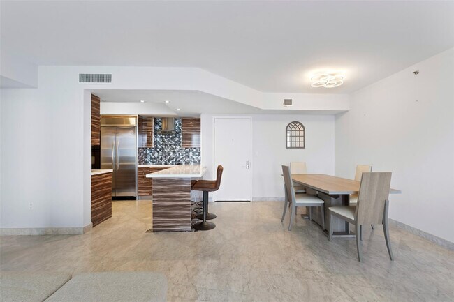 Building Photo - 18911 Collins Ave