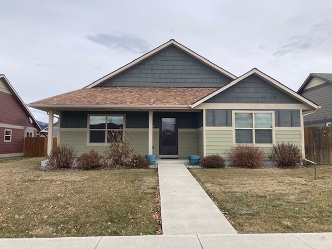 Building Photo - House close to schools and park