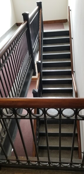 Front stairwell - 319 W North St