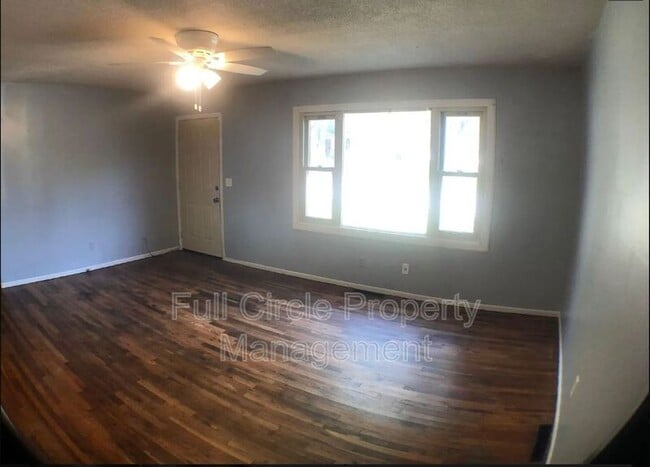 Building Photo - 7418 S 41st St