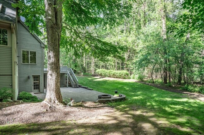 Building Photo - 3 Eton Pl