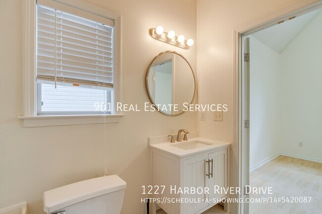Building Photo - 1227 Harbor River Dr