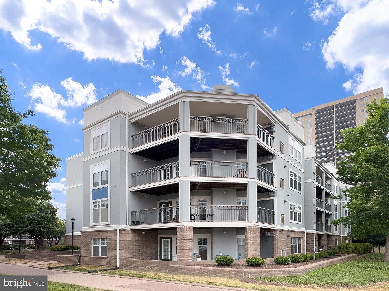Building Photo - 5575 Seminary Rd