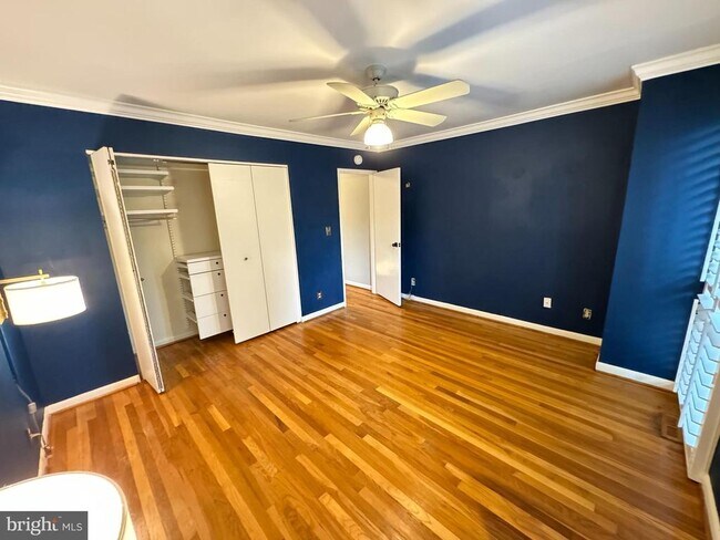 Building Photo - 241 G St SW