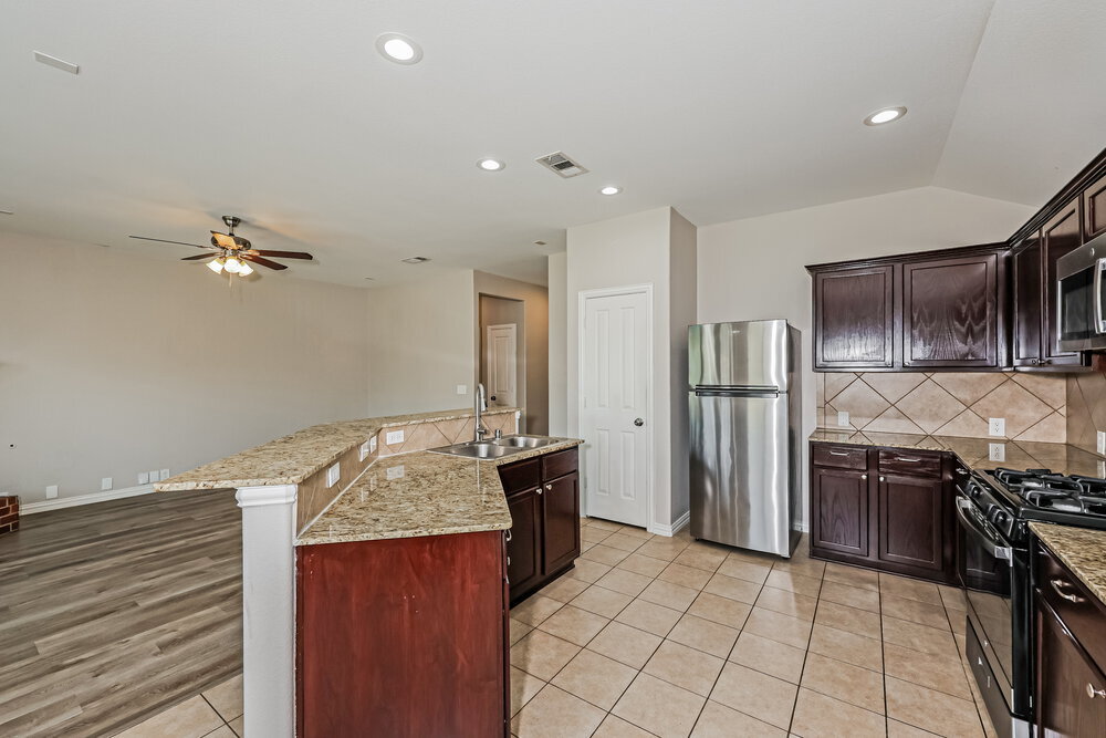 Building Photo - 1813 Sparrow Ln
