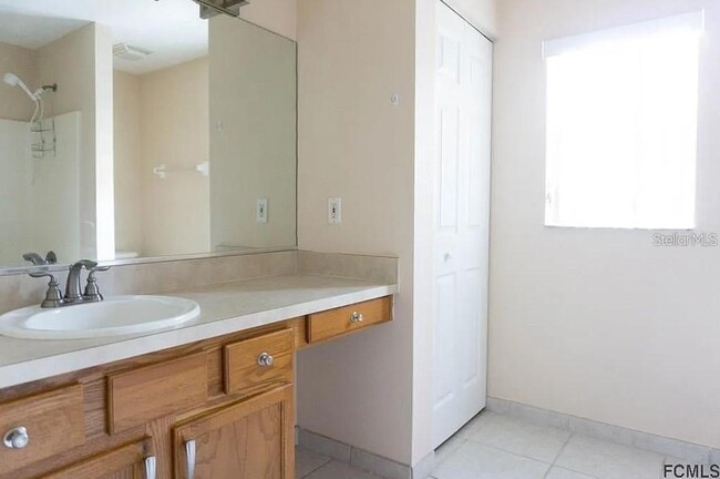 Building Photo - 4 Ricardo Pl