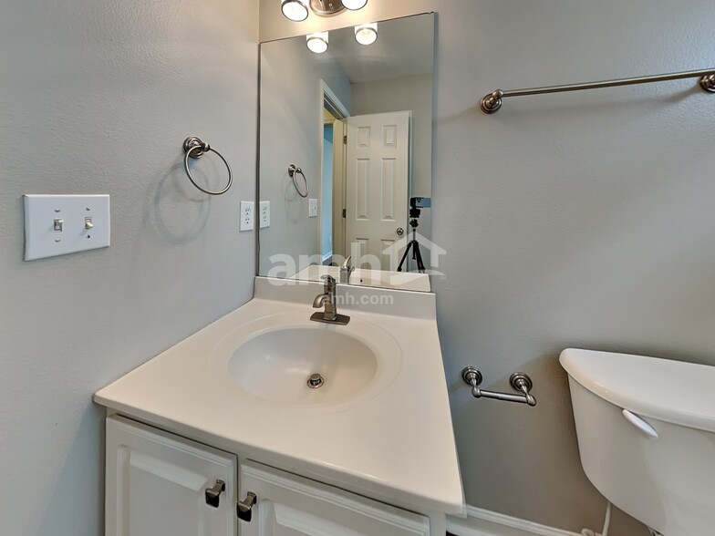 Building Photo - 23 Seaside Ln