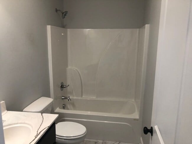 Building Photo - 138 Pritchard Cir