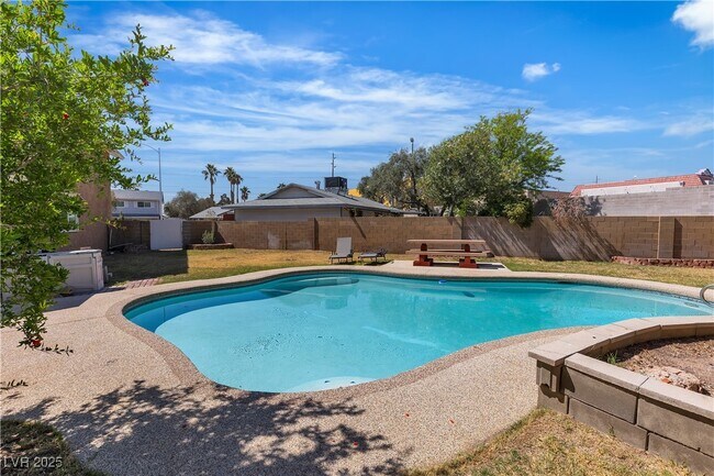 Building Photo - 7604 Charles Conrad Cir