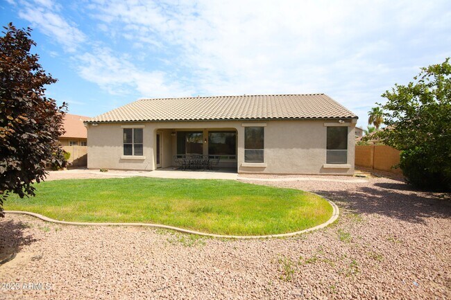 Building Photo - 779 E Mead Dr