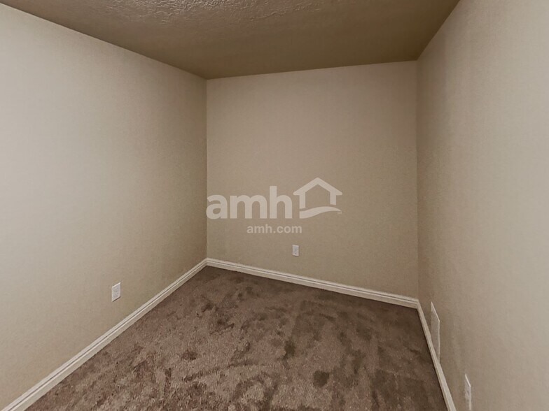 Building Photo - 2792 Brady Way