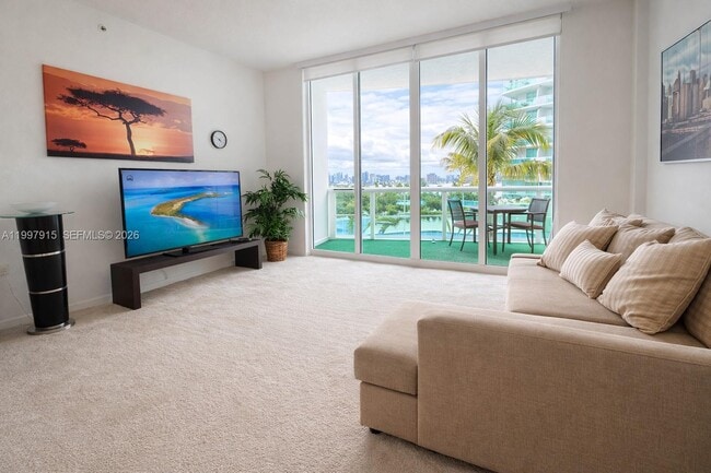 Building Photo - 7900 Harbor Island Dr