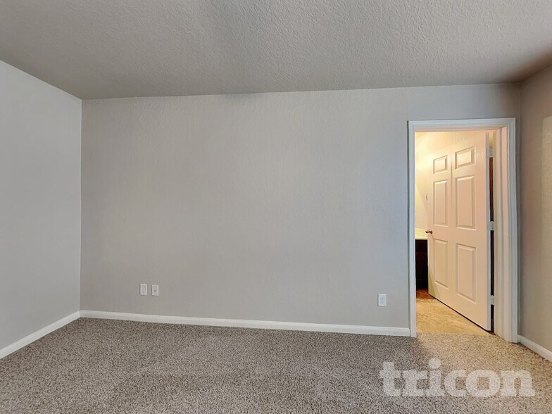 Building Photo - 5118 Badland Beacon