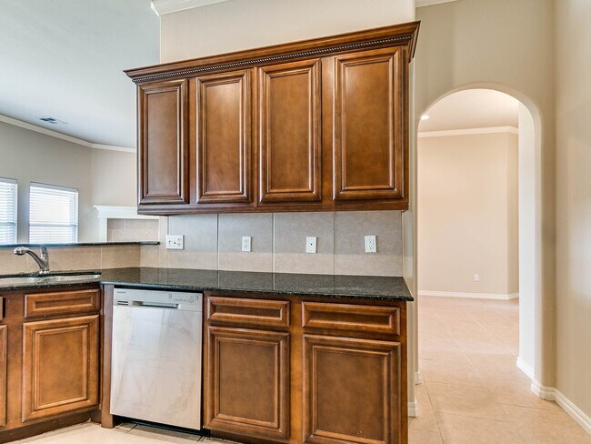 Building Photo - 2724 Busheywood Dr