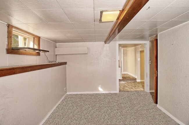 Building Photo - 825 N 7th St