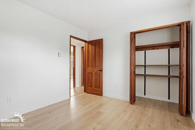 Building Photo - Spacious and Inviting 4Bdm 3Ba Home Nestled in the Scenic Hills of Fallbrook!