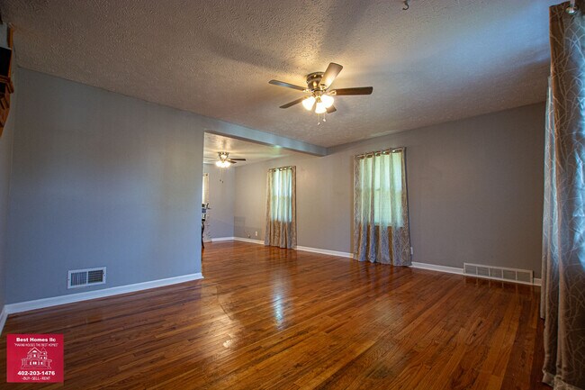 Building Photo - 1422 N 38th St