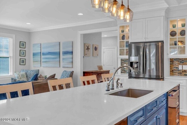 Building Photo - 300 Salem Ave