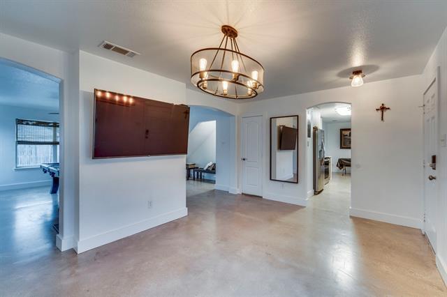 Building Photo - 101 Hollow Tree Dr