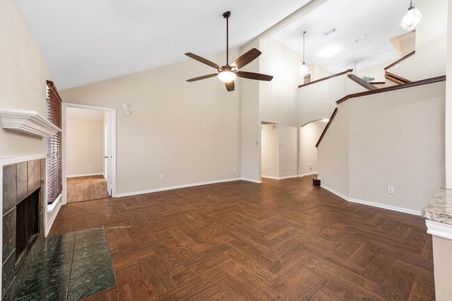 Building Photo - 1835 Taylor Creek Dr