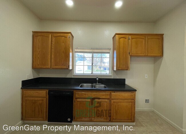 Building Photo - 3 br, 2 bath House - 504 Blue Canyon Dr