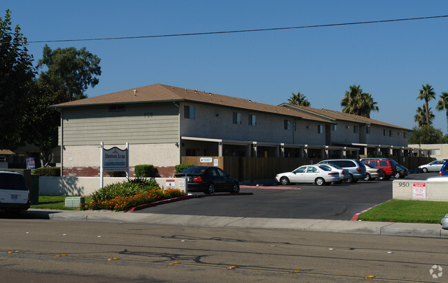 Building Photo - Shannon Arms Apartments