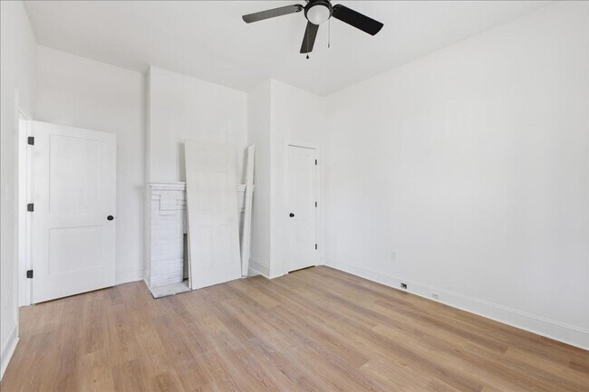 Building Photo - 423 Mt Vernon Ave