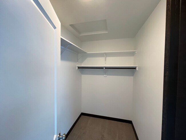 Building Photo - 827 Rookery Ln