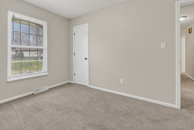 Building Photo - Spacious 3-Bed/2-Bath Home in Independence!