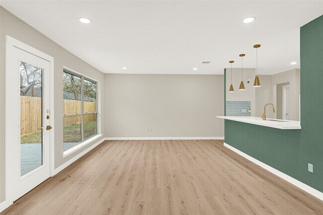 Building Photo - 6507 Paso Del Sol Dr