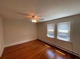 Building Photo - 206 W Emerson St