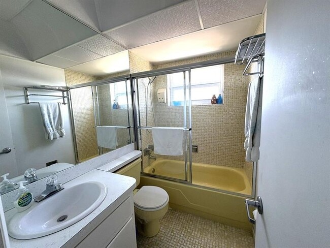 Building Photo - 6000 N Ocean Blvd