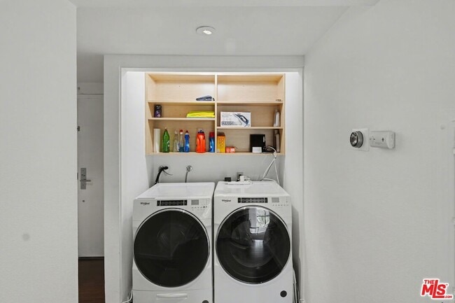 Building Photo - 720 Huntley Dr