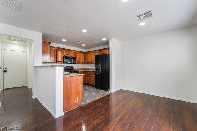 Building Photo - 7858 Windhamridge Dr