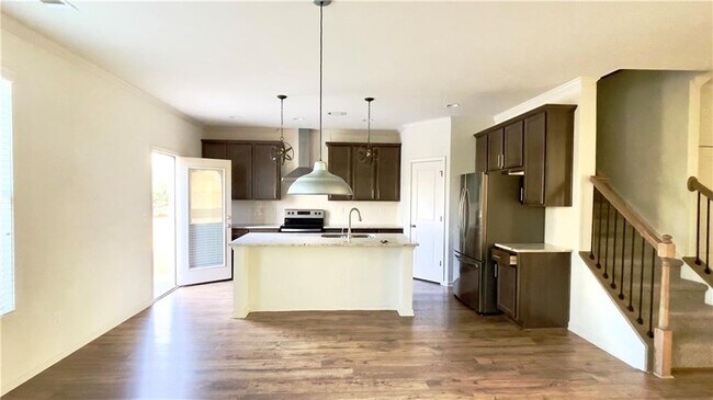 Building Photo - 5406 Town Square Way